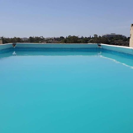 Luqa Rooms Екстериор снимка